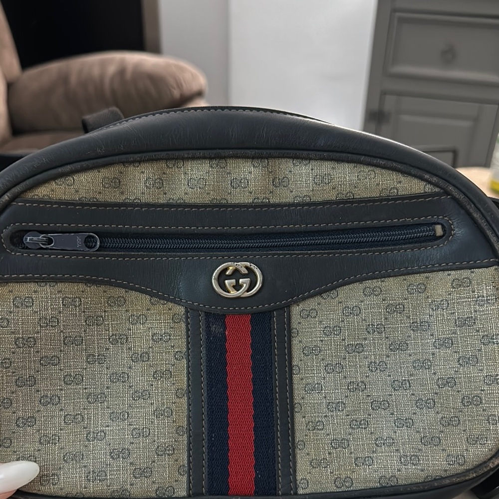 Gucci Black and Cream Crossbody Bag with Iconic Double-G Logo